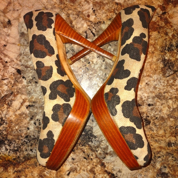 Stuart Weitzman Leopard Print Stiletto Heels (Sz. 7.5M) - Picture 5 of 8